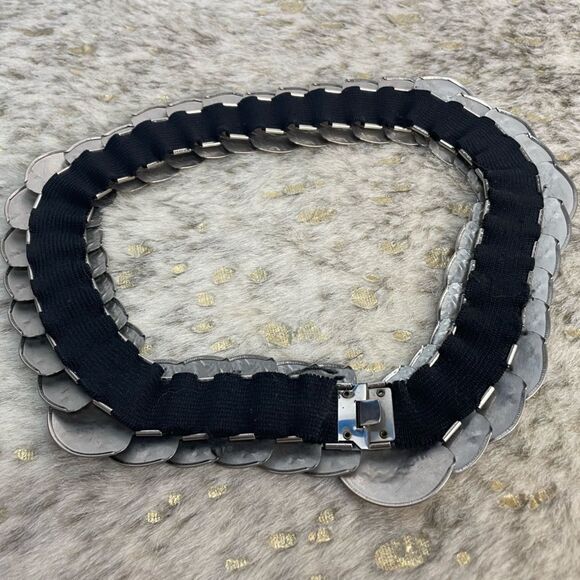 5 for $25🔥Silver Hammered Disc Elastic Belt One Size - Picture 2 of 4